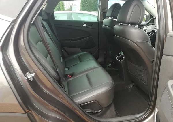 Hyundai Tucson cena 75000 przebieg: 175000, rok produkcji 2015 z Nowy Dwór Gdański małe 352